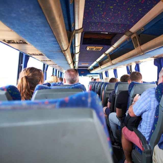 Jedva da su krenuli iz Srbije za Hrvatsku, a vozač se uhvatio mikrofona. Novac više nisu vidjeli: ‘Zašto policija šuti?‘
