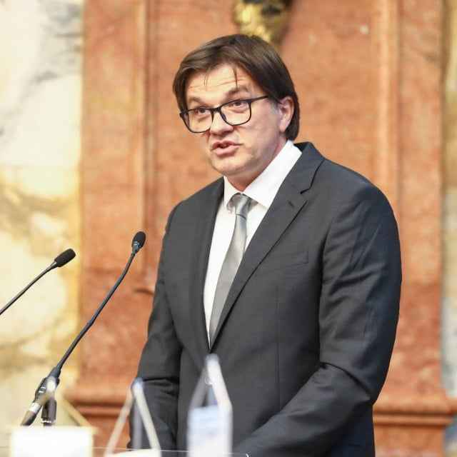 Rijeka je na autopilotu, moramo promijeniiti klimu i konačno imati gradonačelnika lučkog radnika i sportaša