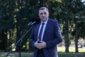 TERETE GA RUŠENJE USTAVNOG PORETKA: Sud BiH od Interpola ponovo traži raspisivanje tjeralice za Dodikom