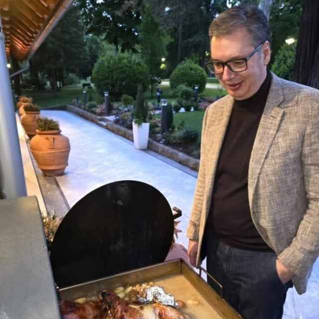 Trump Jr. ponovno u Beogradu, Vučić na Intagramu objavio hit fotografiju: ‘Pa nećemo valjda škampe i oradu‘