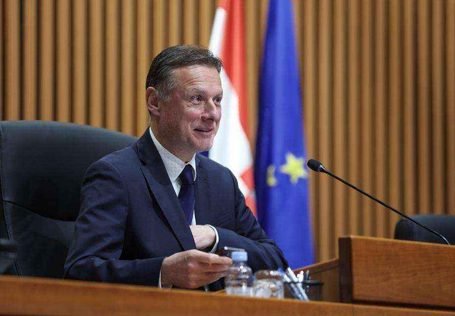 JANDROKOVIĆ: Naš svijet se mijenja, sve što je do jučer izgledalo sigurno, više nije