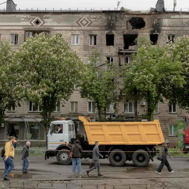Najmanje dvoje poginulih u Kijevu od ostataka dronova, među ozlijeđenima i djeca