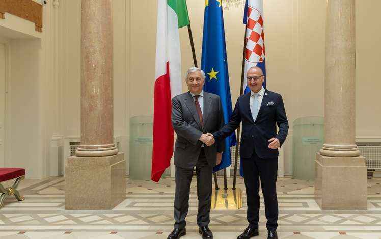 NEUSPJEŠNO IMENOVANJE MERZA TEMA I MEĐU ŠEFOVIM DIPLOMACIJE: Tajani i Grlić Radman uvjereni da će se taj problem brzo riješiti i da će demokršćanin uskoro postati čelnik Njemačke