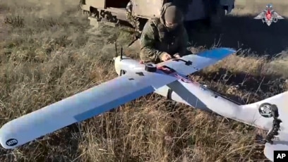 Ruski napadi na Ukrajinu: 142 drona, balističke rakete i žrtve u Kijevu