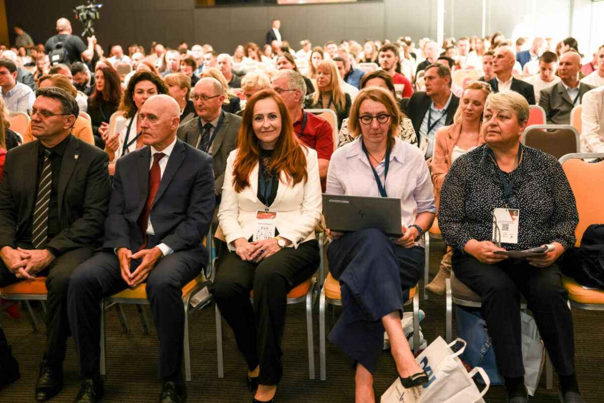 Umjetna inteligencija, klimatski kaos, ratovi i potresi: Više od 400 stručnjaka iz cijelog svijeta stiže u Hrvatsku
